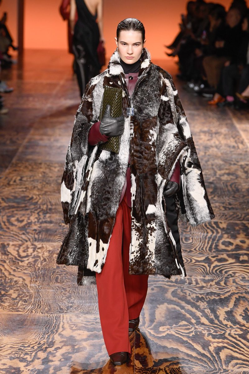 s_en_7's tweet photo. Fur styling moments from the 2024 AW collection.
GABRIELA HEARTS
MISSONI
BOTTEGA VENETA
JLL SANDER https://t.co/EQn6uV4m6T
