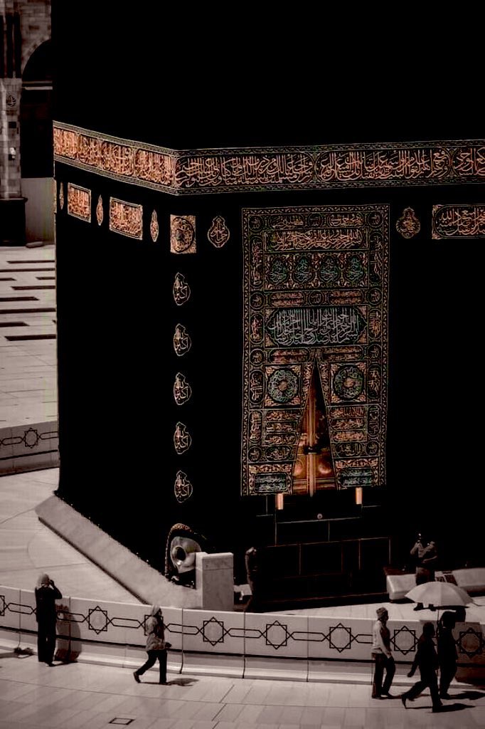 السَّلامُ عَلَيْكُم 🩶
رَبَّنَا آتِنَا مِنْ لَّدُنْكَ رَحْمَةً وَّهَیِّیْٔ لَنَا مِنْ أَمْرِنَا رَشَدًا🩶
ترجمہ:اے ہمارے رب! ہمیں اپنے پاس سے رحمت عطا کر اور ہمارے لیے ہمارے معاملے میں راہ نمائی عطا فرما🩶
(الکہف:10)
آمیـــــــــــــن ثم آمیـــــــــــــن یَارَبَّ العَالَمِین🩶