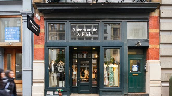 saint_marche's tweet image. Retail Big Runner

#AbercombieandFitch Scores Big Again, Beats Q3 Expectations and Lifts 2024 Guidance

Strong sales generated by both the #Abercrombie and #Hollister brands and across all regions drove increased profits.

Market Summary &amp;gt; Abercrombie &amp;amp; Fitch Co
146.62 USD−7.88