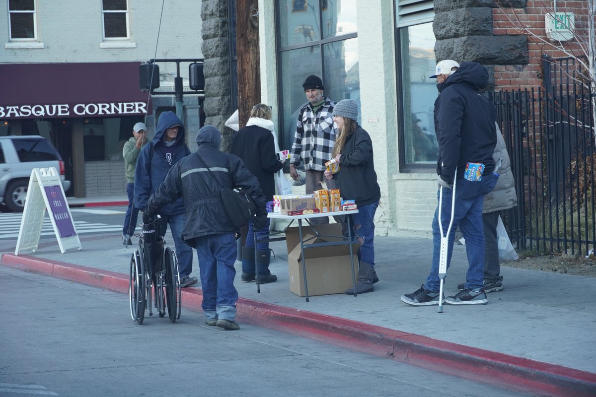 OurTownReno's tweet photo. #freenarcan chocolate milk, energy bars and other treats being offered with smiles today across from the bus station in #downtownreno today

#narcansaveslives #helpeachother #helpourneighbors #heroesofreno https://t.co/dJgPfCHqX0
