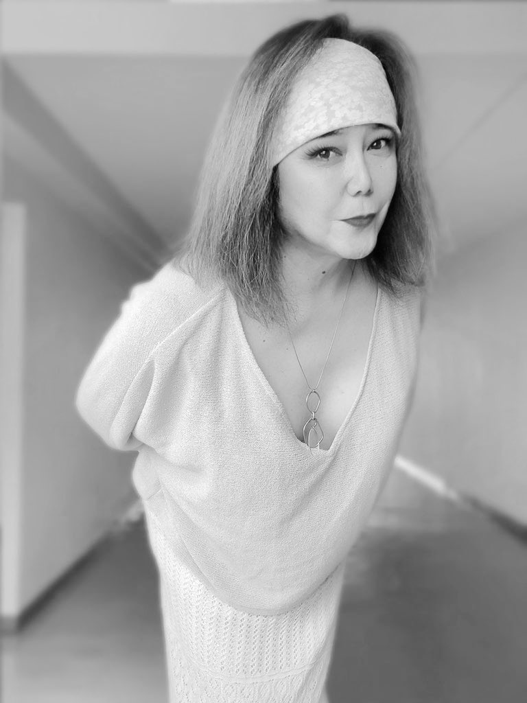 MTFnatuki's tweet photo. 夏は?いずこに?
ダサい尻は?
いつもダサい尻〜ズだわ
#札幌女装
#熟女装
#女装男子
#トランスジェンダー
#ladyboy
#crossdresser
#shemail
#sissy https://t.co/vqzs6l1EgI