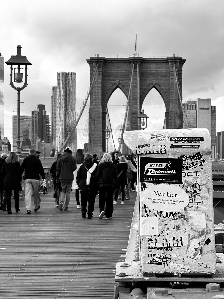 #HotelDiplomats #weareallhoteldiplomats #brooklynbridge #newyork #bandstickers #newyorkstateofmind #dumbobrooklyn #travelingband