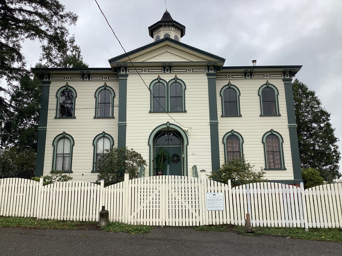 ObeyGodoverman's tweet photo. I recently visited the Shadow of a Doubt (1943 movie) house &amp; train station, The Birds (1963 movie) school house &amp; Salmon Creek (beach). https://t.co/JxvS9kKCUb