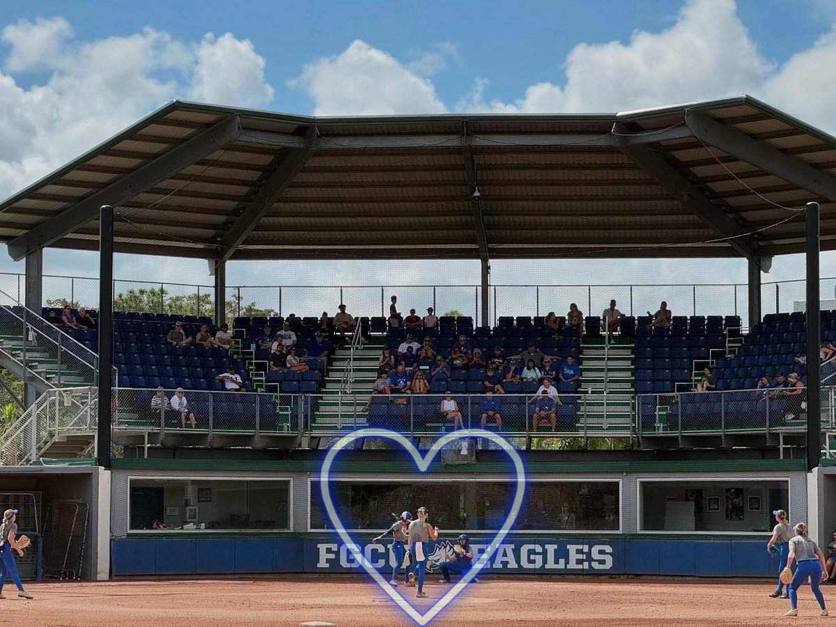 The only thing better than the time I had this fall <a href="/FGCU_Softball/">FGCU Softball</a> is knowing spring is coming… 💙💚#myhome #wegles #LETSGO @FGCUSBDeiros <a href="/RadkeCortney/">Cortney Radke</a> <a href="/CoachCat10/">Cat Clifford</a>
