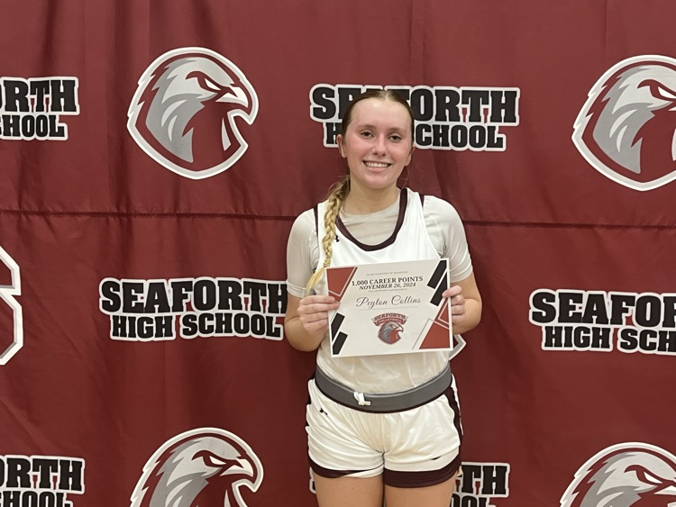 Peyton Collins celebrating her 1,000 pts. Congrats to Peyton for this wonderful accomplishment!! 
#seaforthvarsitywomensbasketball