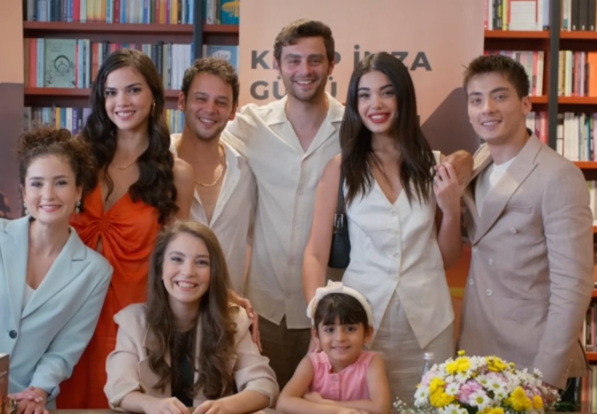 Nuestra ultima foto 💔

FIN

#HermanosFinal