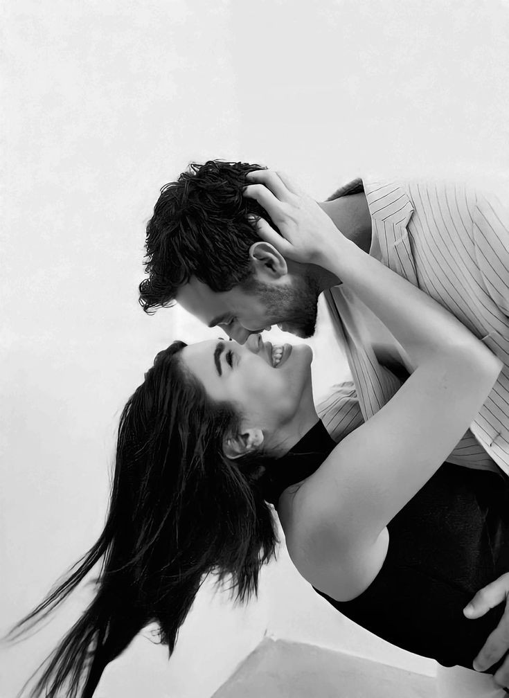 Emocionada agradecida solamente puedo decir..
GRACIAS POR VENIR 💓
Gracias y mil gracias a todos por estos 2 años tan geniale
Os deseo unas estupendas navidades y que os vaya todo genial.
Un abrazo 
Omer Eren y su user 💓🤧 Teşekkürler 💓
#HermanosFinal #Kardeslerim
<a href="/yigitkocakk/">Bilal Yigit Kocak</a>