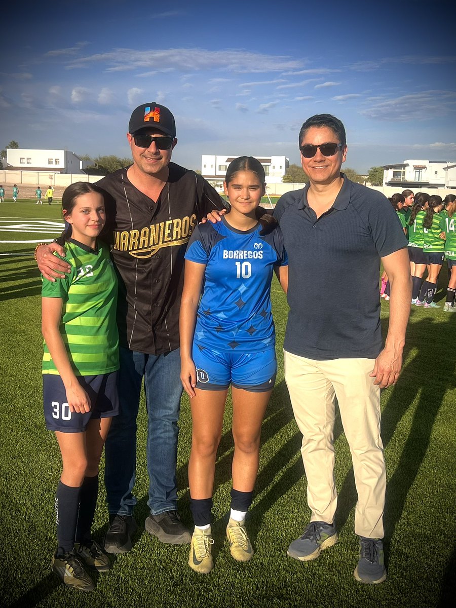 Antes como antes, ahora como ahora, y así es la vida, me dio mucho gusto verlos hermano <a href="/JSerratoCastell/">José Serrato Castell</a>