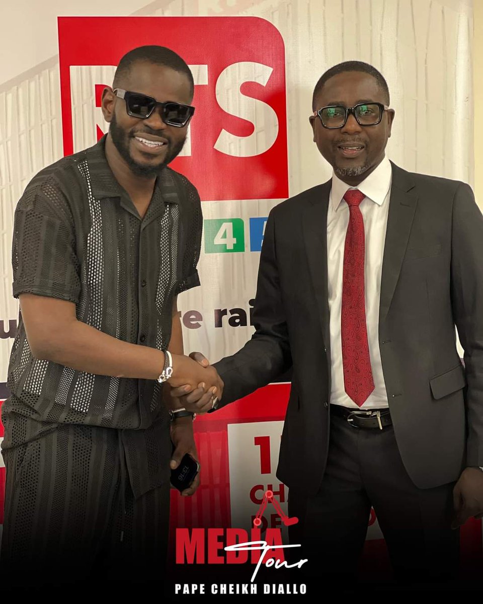 spectrosba's tweet image. Pape cheikh diallo qui rend visite au directeur de la RTS 1 future collaboration en vue
