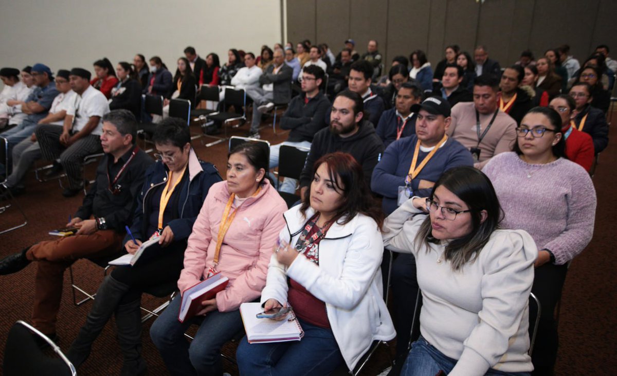 ConvencionesPue's tweet photo. Hoy, el equipo de #ExpoVerde llevó a cabo la jornada de capacitación "EarthCheck" en el Centro Expositor Puebla. 🌎
Seguimos fortaleciendo nuestro compromiso con la sostenibilidad y la mejora continua para un futuro más verde. 💚
#AhorraTeTocaATi https://t.co/CU30w6XDks
