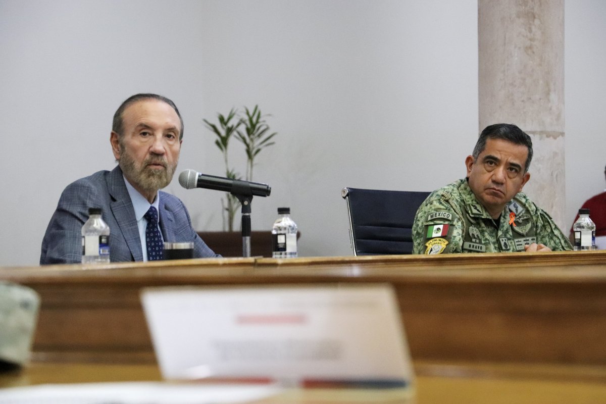 SGGDurango's tweet photo. ✅SGG @HectorVelaV , encabezó la 1️⃣ra Sesión Ordinaria del @SECESPDGO coordinado por @chuycabrales
🔒 En conjunto con autoridades de los 3 niveles de gobierno se presentaron presentaron diversas #AccionesConValor para el bienestar y tranquilidad de los duranguenses https://t.co/3k8Uq5XMzh