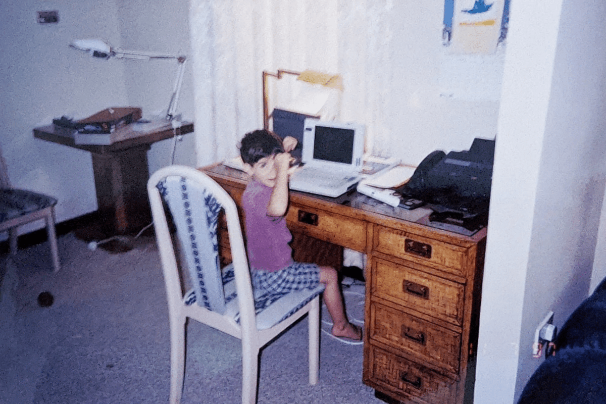 Rami (drunkrhin0) 🇵🇸 (@drunkrhin0) on Twitter photo Mum whipped out the photo album just for this...this menace somehow got a gig in infosec
Read more about my shenanigans, infosec and the 3D printing village at <a href="/BSidesMelbourne/">BSides Melbourne</a> on the <a href="/Bugcrowd/">bugcrowd</a> blog 👇
bugcrowd.com/blog/hacker-sp… Mum whipped out the photo album just for this...this menace somehow got a gig in infosec
Read more about my shenanigans, infosec and the 3D printing village at <a href="/BSidesMelbourne/">BSides Melbourne</a> on the <a href="/Bugcrowd/">bugcrowd</a> blog 👇
bugcrowd.com/blog/hacker-sp…
