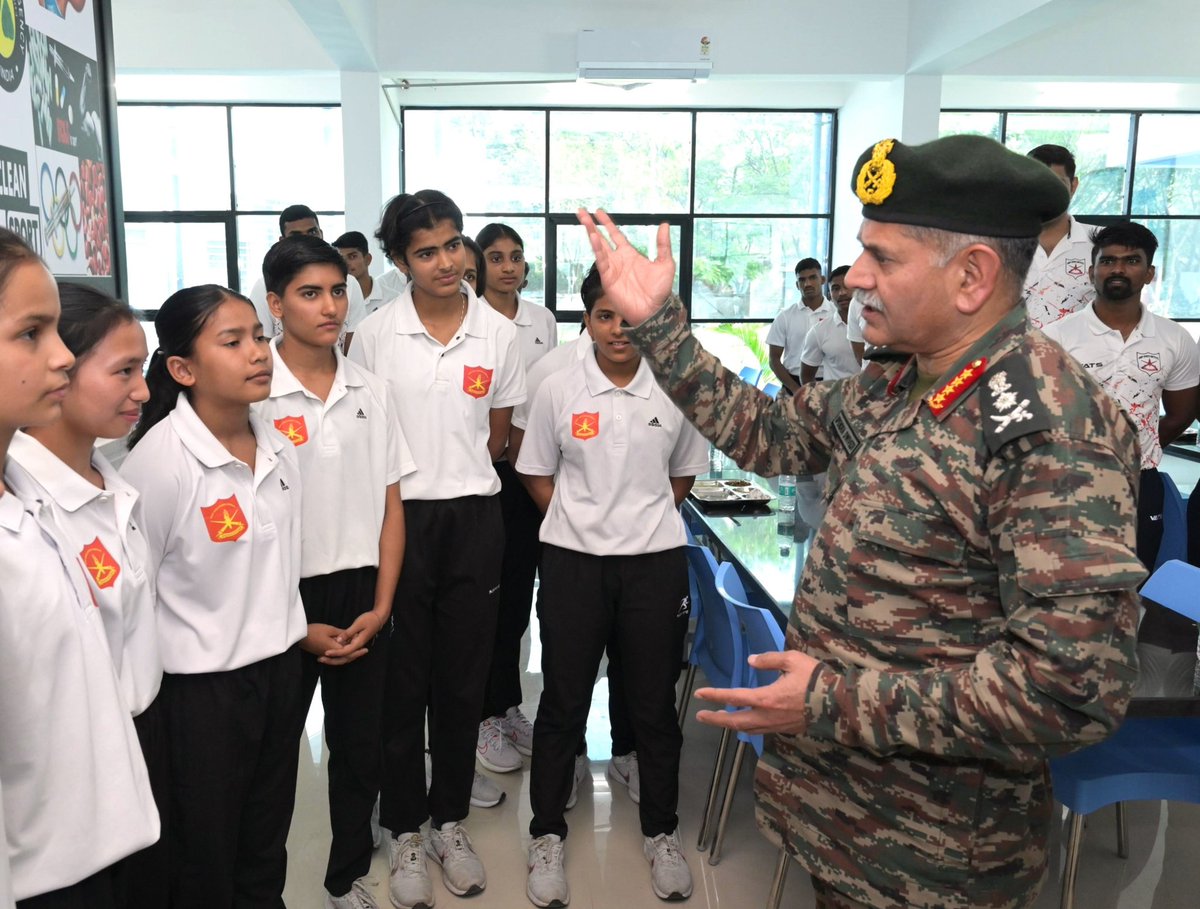 adgpi's tweet photo. Visit to #ASI, #Pune
#GeneralUpendraDwivedi, #COAS, visited the #KheloIndia #Sports Hostel and the Army Girls Sports Company #AGSC at the Army Sports Institute #ASI in #Pune, #Maharashtra, on 26 November. This state-of-the-art hostel, with a capacity of 300, is dedicated to nurturing young sporting talent.
During his visit, the #COAS was briefed on the facility's impressive layout and infrastructure. He also took the time to interact with the sportspersons and cadets of the #AGSC, praising their achievements and encouraging them to strive for excellence.
#IndianArmy is committed to nurturing sporting talent in the country and propel #India to glory on the international sports stage.
#KheloIndia
#ArmySports
#IndianArmy
@DefenceMinIndia
@SpokespersonMoD
@HQ_IDS_India
@IaSouthern
@YASMinistry