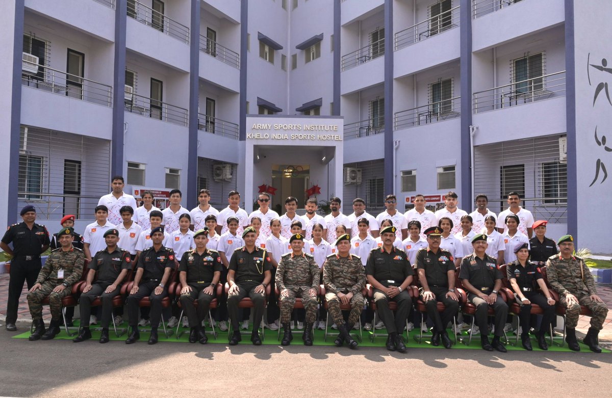 adgpi's tweet photo. Visit to #ASI, #Pune
#GeneralUpendraDwivedi, #COAS, visited the #KheloIndia #Sports Hostel and the Army Girls Sports Company #AGSC at the Army Sports Institute #ASI in #Pune, #Maharashtra, on 26 November. This state-of-the-art hostel, with a capacity of 300, is dedicated to nurturing young sporting talent.
During his visit, the #COAS was briefed on the facility's impressive layout and infrastructure. He also took the time to interact with the sportspersons and cadets of the #AGSC, praising their achievements and encouraging them to strive for excellence.
#IndianArmy is committed to nurturing sporting talent in the country and propel #India to glory on the international sports stage.
#KheloIndia
#ArmySports
#IndianArmy
@DefenceMinIndia
@SpokespersonMoD
@HQ_IDS_India
@IaSouthern
@YASMinistry