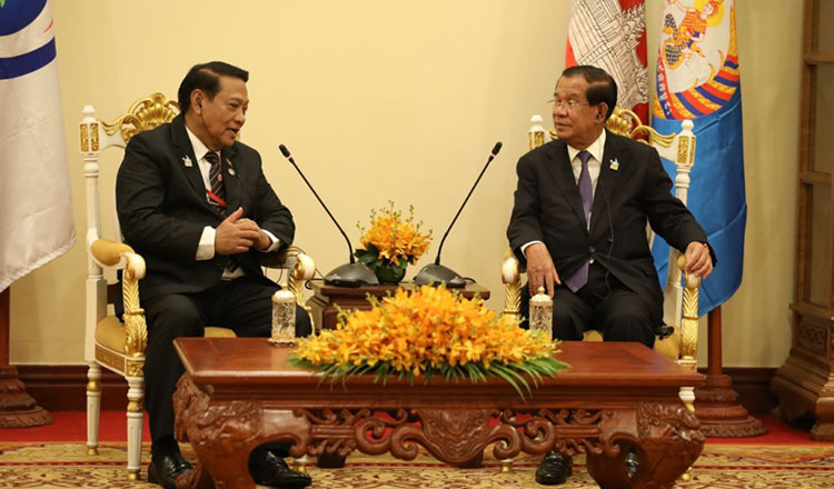 DVB_English's tweet photo. The Cambodian People’s Party will send a delegation to observe regime elections tentatively scheduled for November 2025 at the invitation of the military-proxy Union and Solidarity Development Party. 
Photo Credit: AKP
#Myanmar #Cambodia 
Read more: https://t.co/roPY2ZyhgY https://t.co/kN5q005Lcx