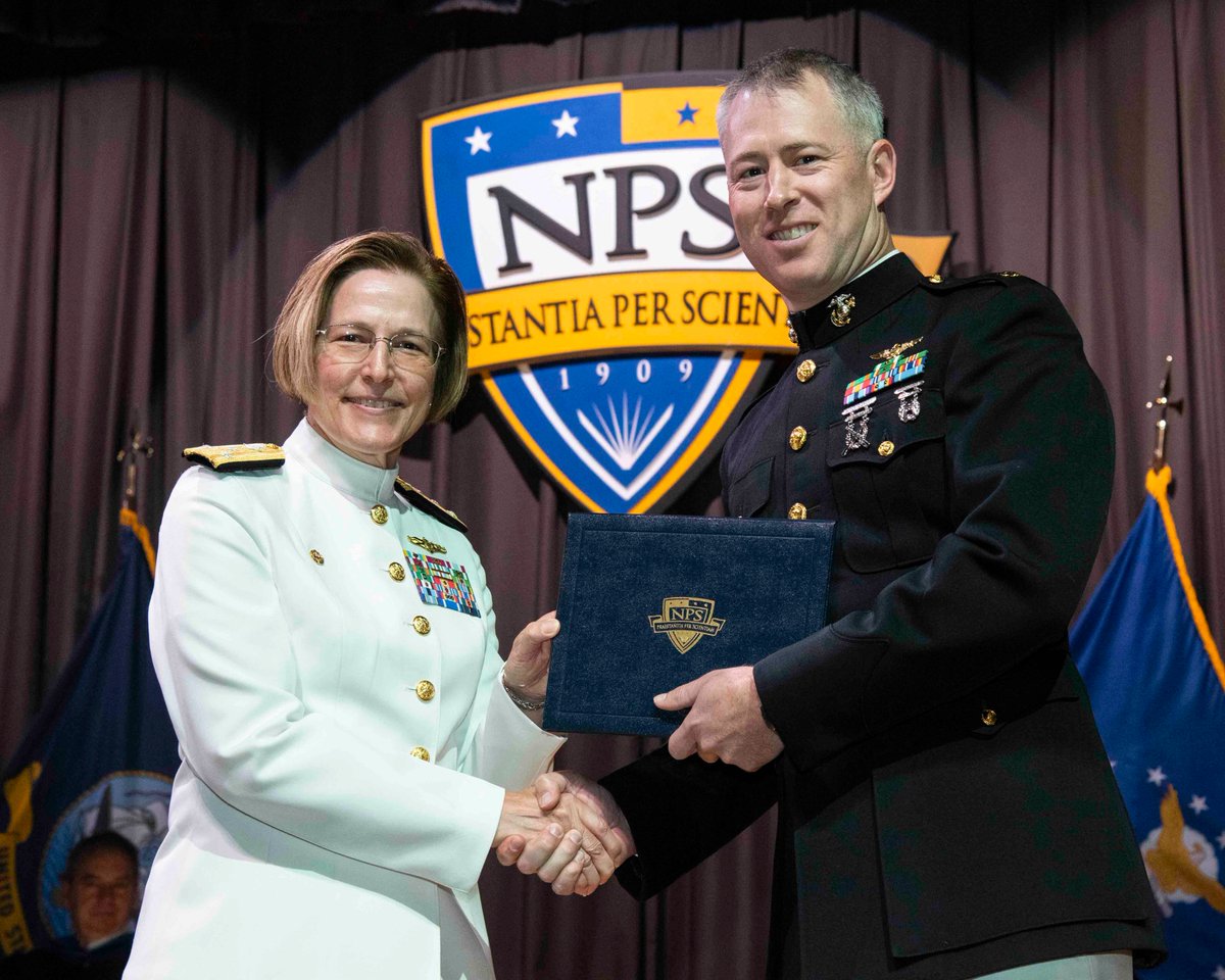 NPS_Monterey's tweet image. Award-winning NPS #modelingandsimulation graduate @USMC Lt. Col. Thomas Cecil is a Best Paper nominee at the upcoming @iitsec in Orlando.

Learn more about his research into mixed-reality for training #naval aviators: nps.edu/-/marine-s-awa…

@USNavy @IIIMEF @NAVAIRNews @nawctsd