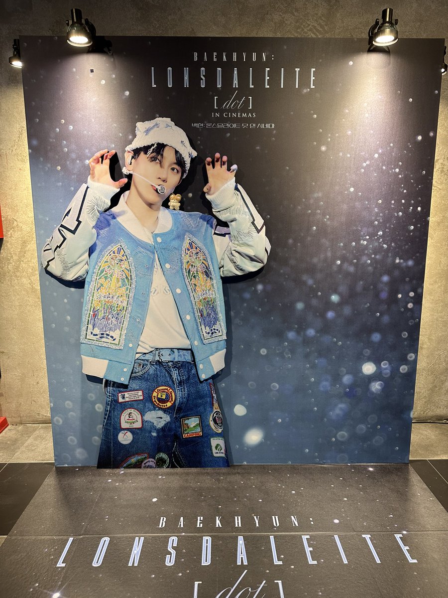 뀨아압 cgv용산 론달닷 포토부스 구애커엽다🤍🤍

#큥콘_인_시네마
#BAEKHYUN_IN_CINEMAS