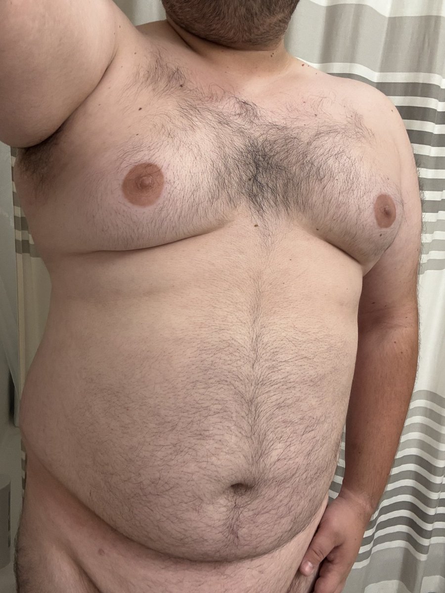 I need these nipples sucked on ASAP 😉😈

#gay #nipples #hairychests #tummytuesday 
#men #bearmen #Bears #suck #fyp #follow #sex #suckme #hairy #hairywet #horny #TuesdayFeeling #TuesdayFun #MensHealth