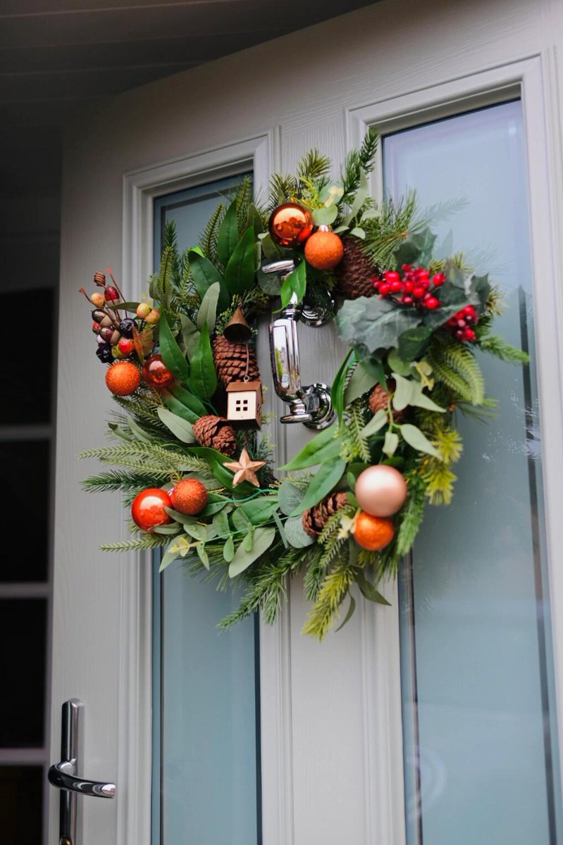 I have decorated my house for Christmas and now I am looking forward to the Christmas lights ceremony in New York next week.