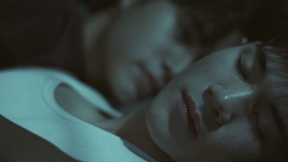 🌙 tweet media