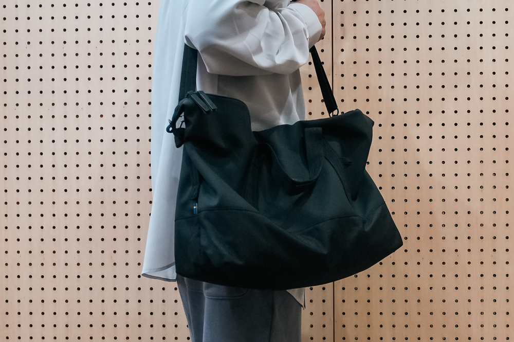 digimalog's tweet photo. ジム疲れたー。
ガストンルーガのダッシュダッフルバッグSブラック持っていきました。ジム用として最高。1泊旅行にもちょうどいい。@gastonluga_jpご提供ありがとうございます。
セール情報:全商品25%OFF (11月13日〜12月2日) #pr #GastonLuga #AnywherewithGL #glbf24 https://t.co/M3xnoNyXqb