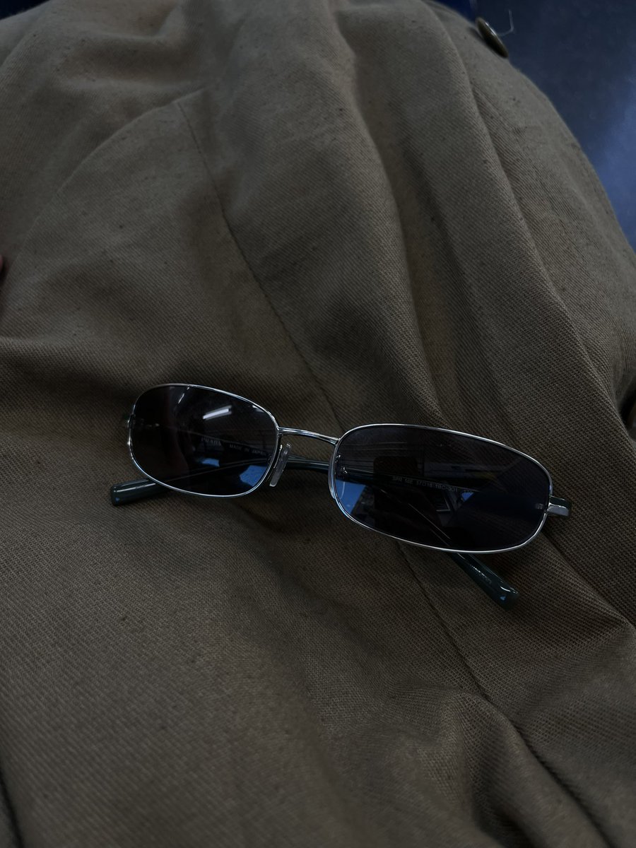 PRADA サングラス
