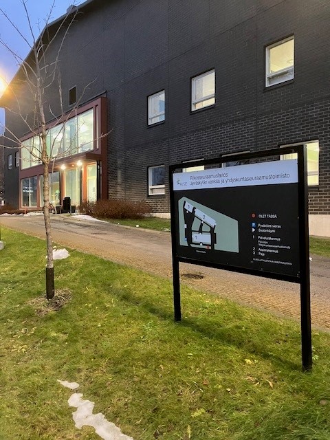 #oikeusasiamies kanslian esittelijät tarkastavat tänään ensimmäistä kertaa Jyväskylän vankilan <a href="/rikosseuraamus/">Rikosseuraamuslaitos</a>