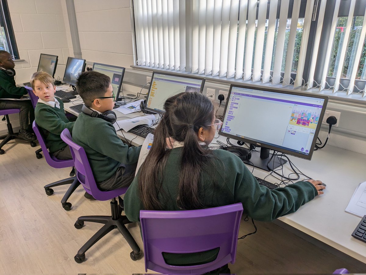 mulgrew_ciara's tweet image. #TimeToCode pupils @Finaghyps are really enjoying everything they are learning from their super #volunteers from #EYNI Using #Scratch they work through a series of projects building on their #coding knowledge week by week! #CodingSkills @EYnews ♥️💻♥️ @DarrenBayliss_ @bitcni