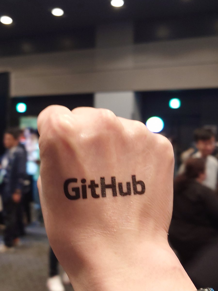 CookieySun's tweet image. デコった #GitHubUniverseRecap