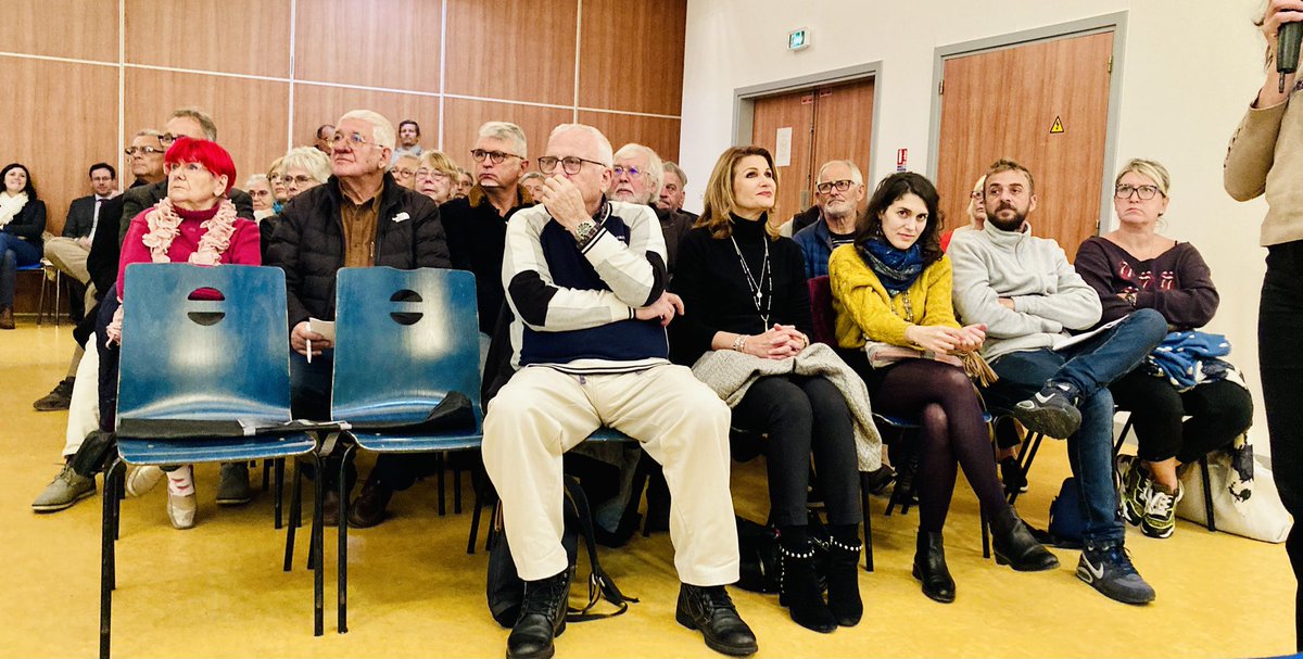XWiik's tweet photo. Hier soir avec @JeanLeonetti & @LizzieSmi nous avons rendu compte de notre action aux membres du conseil de quartier 🏡 #AntibesActivités
Un point PLU 🏘️, composte♻️, travaux 🚧 ou encore des projets à venir 🪩🎷🎶
Merci à notre nouveau référent handicap 🙏🏽
#OnContinueEnsemble https://t.co/xQoWUe2cRO