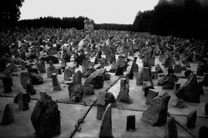 Duo52432443's tweet photo. @EffectKuleshov @frogNscorpion Also, the concrete memorial in Treblinka ("a massive rock garden over the area ") was, in fact, constructed in 1958-1964, long before 1999.
https://t.co/h5KPwFadOS https://t.co/GKSRc4XCuU