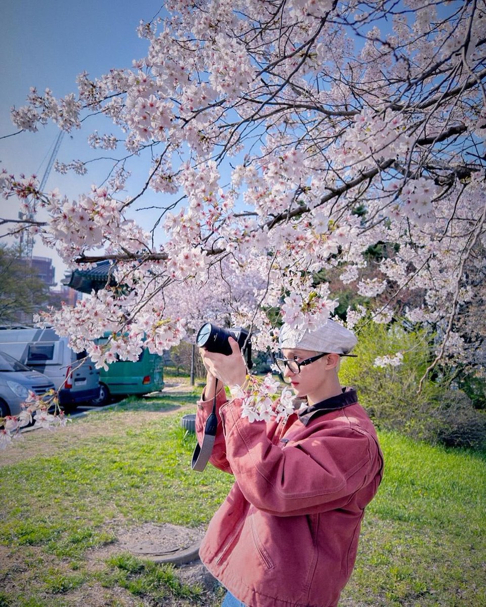 KyeomsBaekery's tweet photo. 4 seasons with Dokyeom (2024) ♡ 

Summer ☀️                       Spring 🌸
Autumn 🍂                        Winter ❄️ https://t.co/T7t2TznwLX