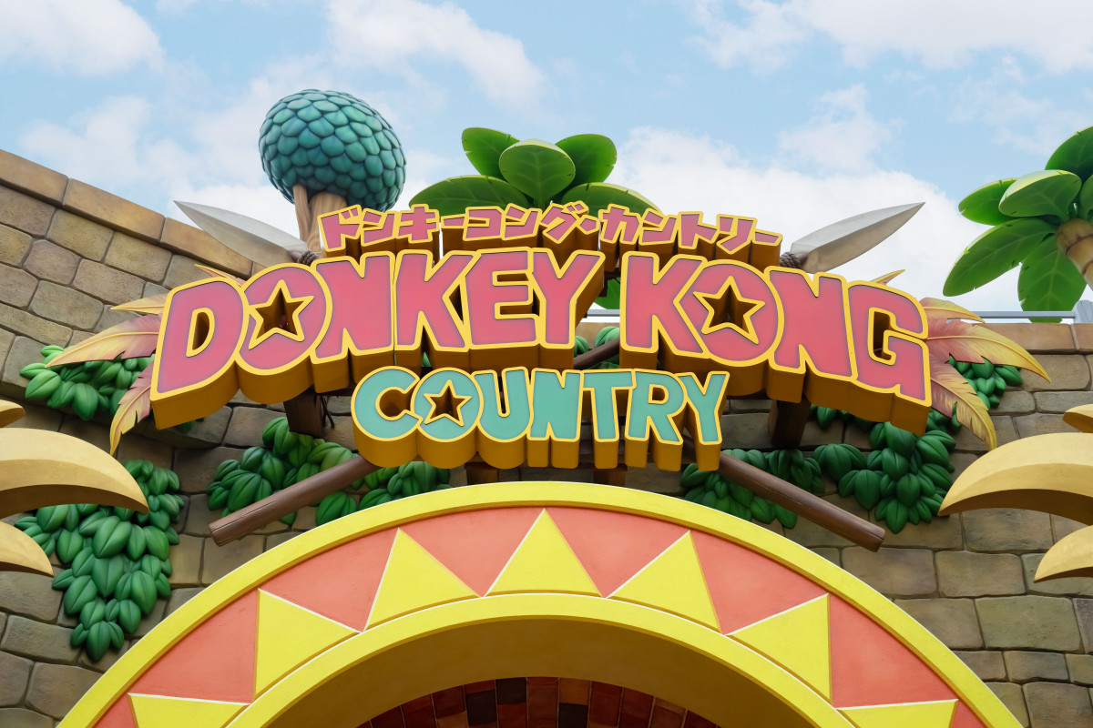 JapanAnimeNews_'s tweet photo. 🎢✨ Get ready for #DonkeyKong Country at #USJ!
Ride the thrilling Crazy Minecart, meet Donkey Kong, and enjoy themed treats 🍌 https://t.co/SHngK7tBXQ