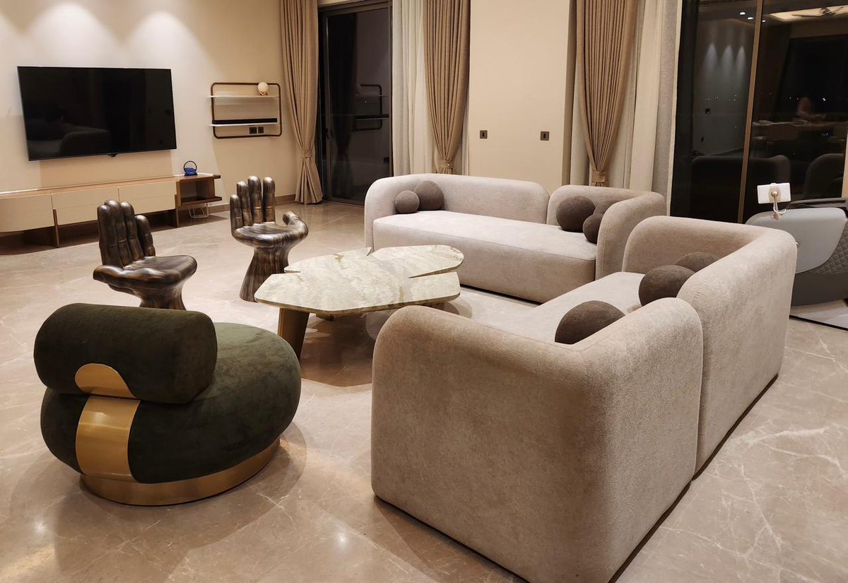 OHomes70332's tweet image. Made by Us, Loved by Them: A Client’s Cozy Corner 📷📷
Visit our website: opaahomes.in
or Call us now at 9999727074 
#wingbackchair #hangingchair #chair #interior #modern #homeinterior #livingroom #furniture #livingroomdecor #livingroomideas #furnishings #sofa #chairs