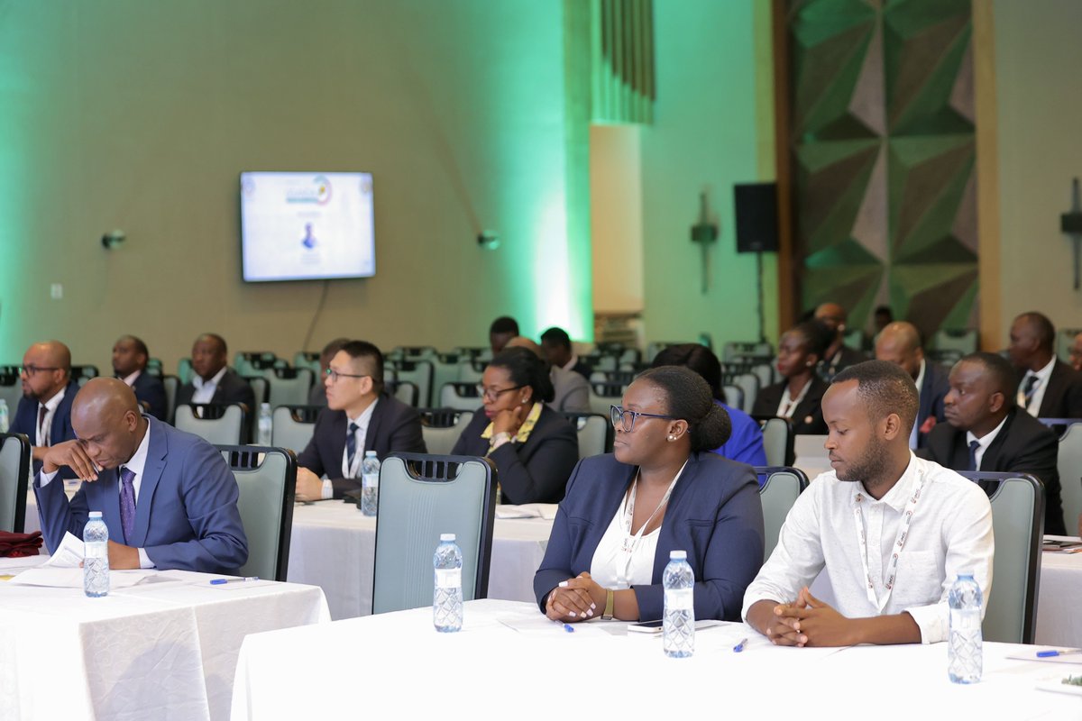 AmanyaStuartJr's tweet photo. Day 2 of the 9th Uganda International Oil and Gas Summit #UIOGS2024
Theme: First Oil – Countdown to Prosperity.
Today’s sessions will explore key discussions centered on sustainability, investment opportunities, and the long-term growth of Uganda’s oil and gas sector.
@UNOC_UG @mofpedU @SamanthaBarung1 @Comrade_Otoa @GovUganda @GCICUganda @irenebateebe @rggoobi @Patricia_Litho