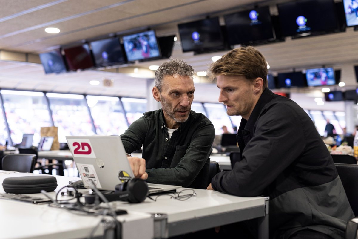 PeterBom4's tweet photo. Working on my next technical feature about video analysis in @MotoGP with @ducaticorse WSB video analyst and rider coach @chazdavies7 . Discussing @2DDatarecording data captured from video and audio files. @GPMag_  @matoxley https://t.co/2OHiJAKX9G