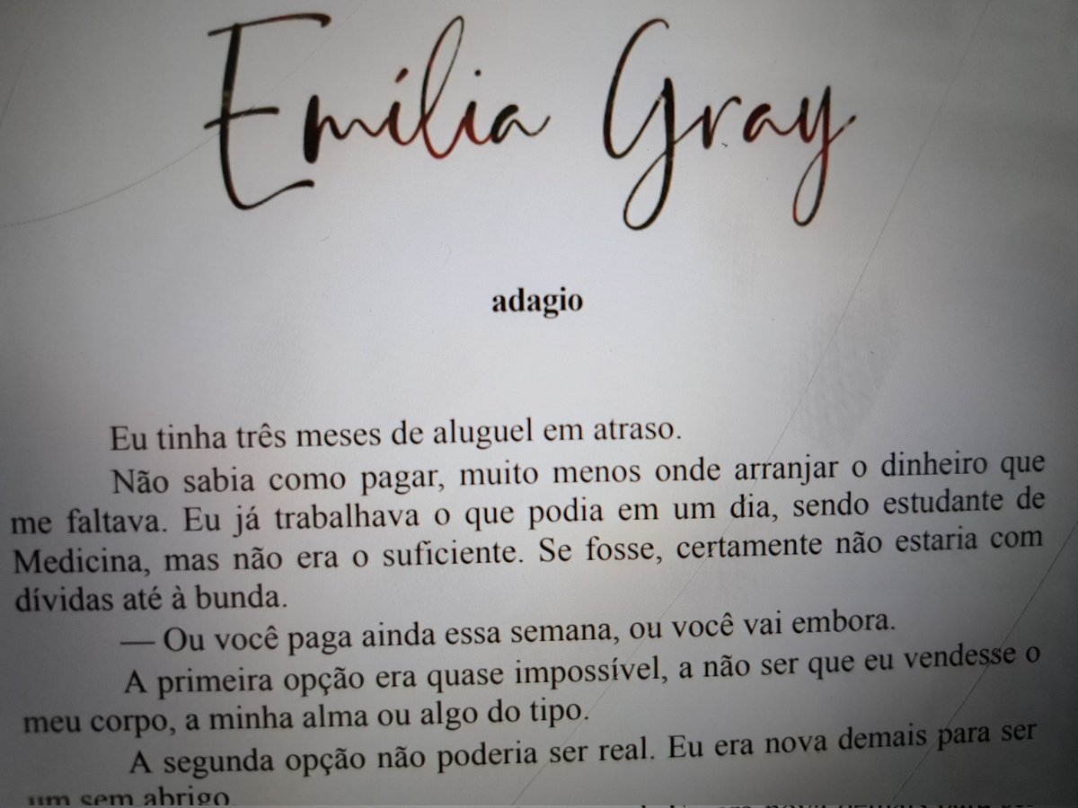 mgds_unic's tweet photo. Eu: Vou ler um livro para me distrair dos problemas.
O livro: ...🤡 https://t.co/bCTXSMWHQn