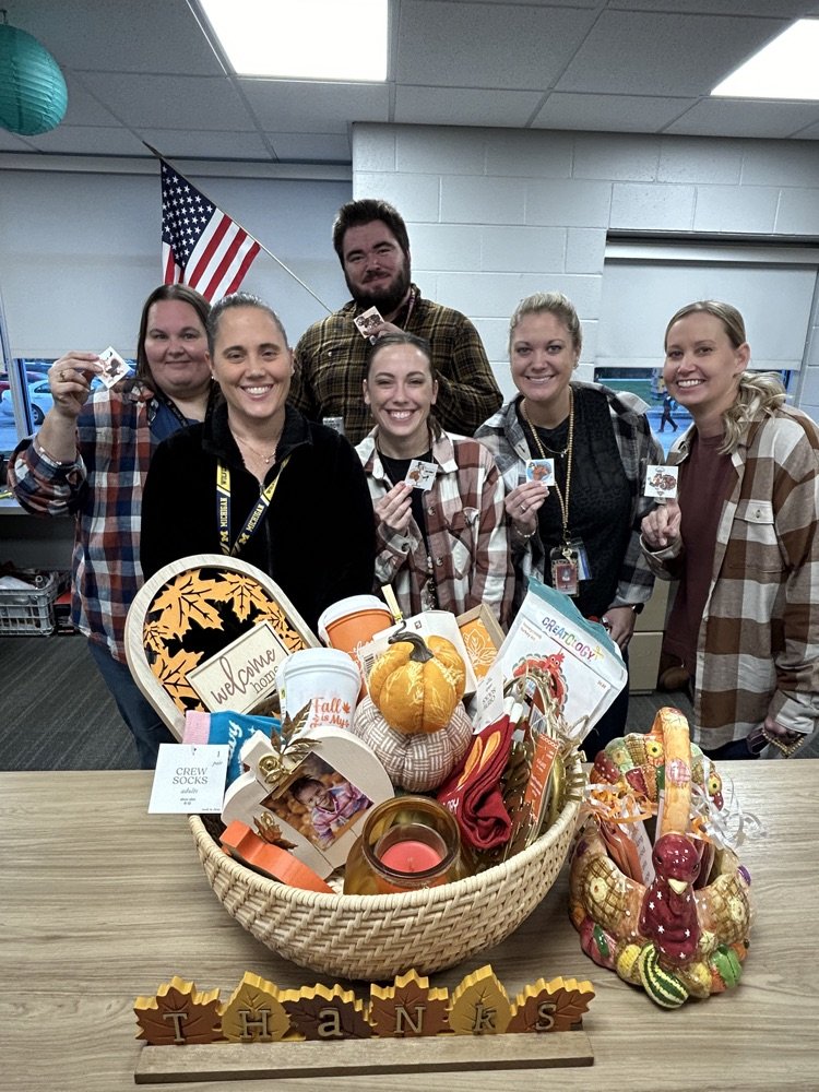 DieckSCCS's tweet photo. You have never seen hustle and competition like Dieck staff racing to find hidden turkeys and beat each other to the prize basket before school begins! Happy Thanksgiving from our family to yours! https://t.co/nMY2sJnqw9