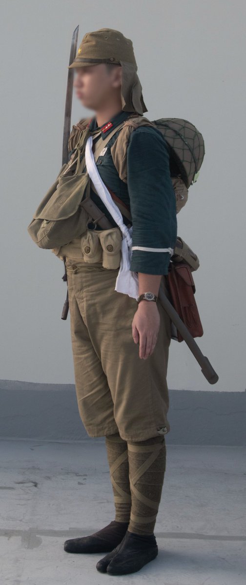 RW_X88's tweet photo. 今日は薫空挺隊が敢行した義号作戦(1944年11月26-27日)の80周年になります。 『花負いて空うち往かん雲染めん 屍悔いなく吾ら散るなり』 薫空挺隊の曹長装備を再��しました。フィリピンから敬意をこめて。 (@gasmask_white訳) https://t.co/eQjdoTO0Hj