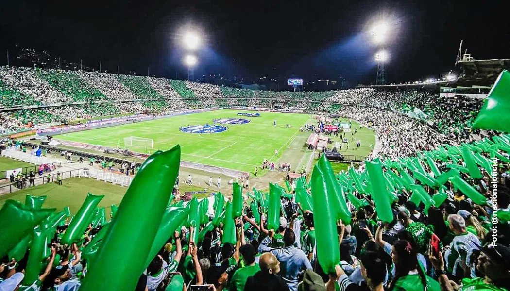 Jwillocv's tweet photo. El viernes allá y el lunes aquí se define todo!

Menos mal el calendario coincidió con un Atanasio Girardot sin conciertos por esa fecha, porque si no ni me imagino donde se hubiese jugado el partido 

Vamos Atlético Nacional, con toda! 👊🏻 https://t.co/E7NzkJZM14