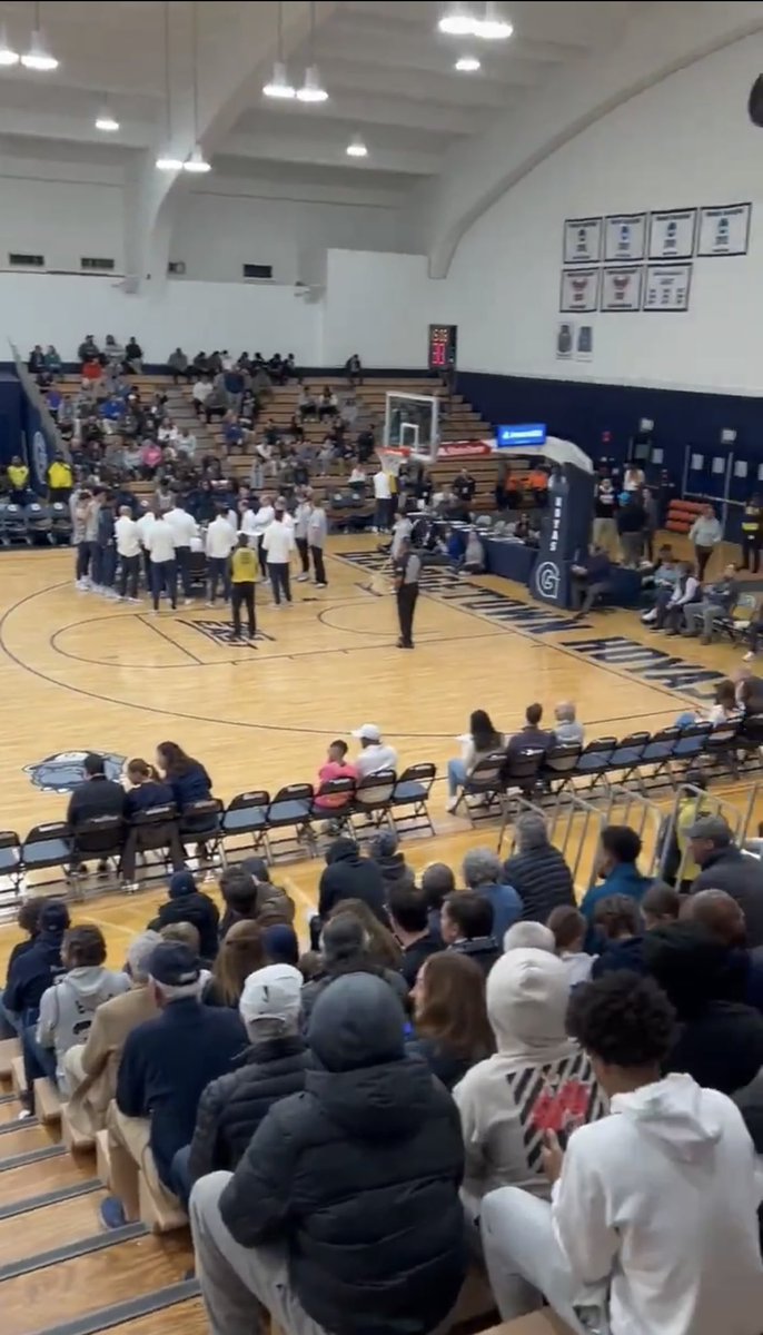 HarryFWaterman's tweet image. Happy Thanksgiving Coach! Electric atmosphere tonight. Thankful to have you leading our program. The program is in great hands!