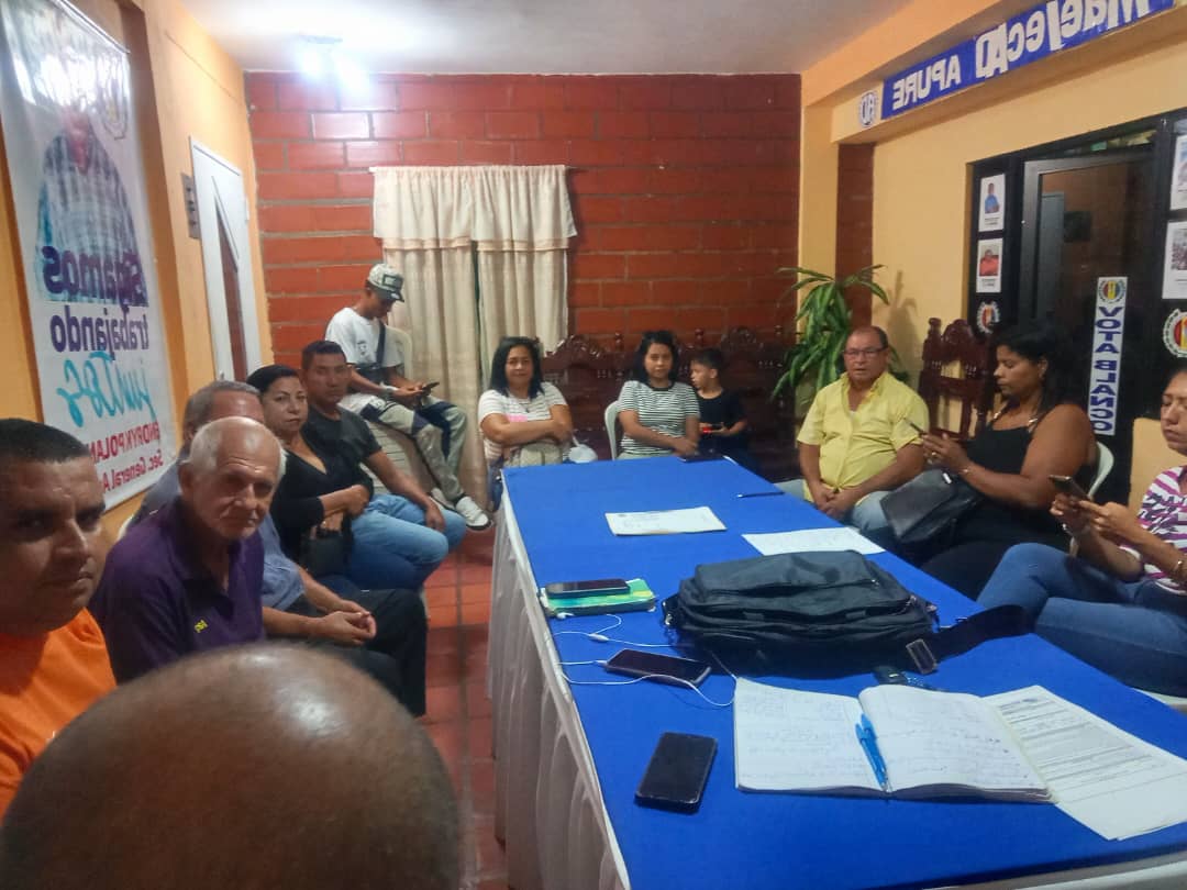 Reunión ordinaria del CES APURE de <a href="/ADVenezuelaa/">Acción Democrática</a>, discutimos la estrategia de acompañamiento, seguimiento y apoyo electoral de los ciudadanos que se postulen para ser elegidos el próximo 15Dic2024 como Jueces de Paz, por sus respectivas comunidades.
