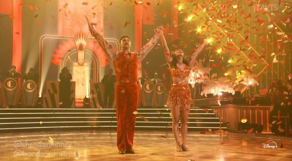 This needs to be frame as the most incredible moment in #DWTS history