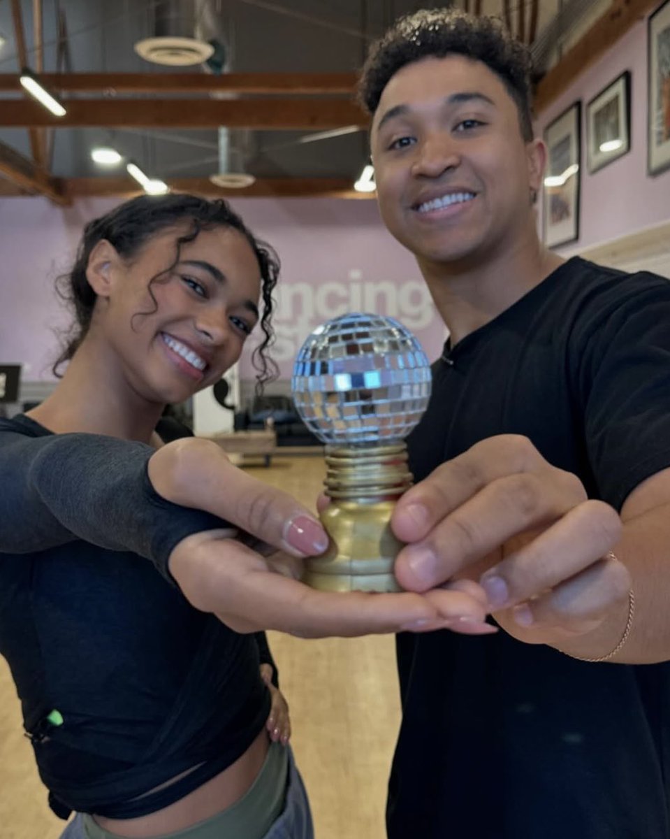 THEY WERE FUCKING ROBBED IM SO UPSET.#DWTS