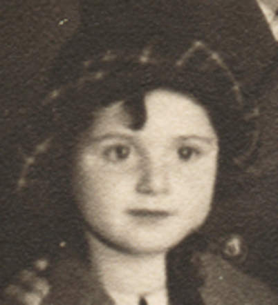 27 November 1937 | A Dutch Jewish girl, Ina da Costa da Fonseca, was born in Amsterdam.

In September 1942 she was deported to #Auschwitz and murdered in a gas chamber after the selection.