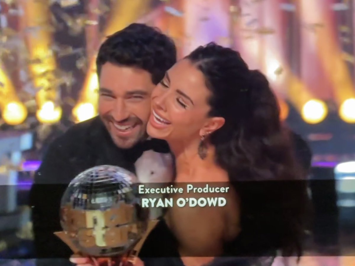Go Joey! Go Jenna! 🪩
 
#DWTS