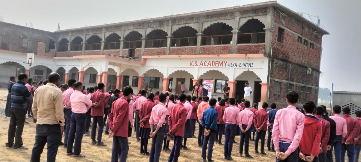 _par_nav_'s tweet photo. We're thrilled to have reached 100+ students at KS Academy, Deoria with our blood donation awareness program! https://t.co/2NGMuJ7tV6