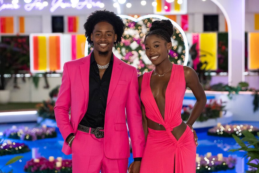 The only voting America has ever gotten right tbh  #DWTS