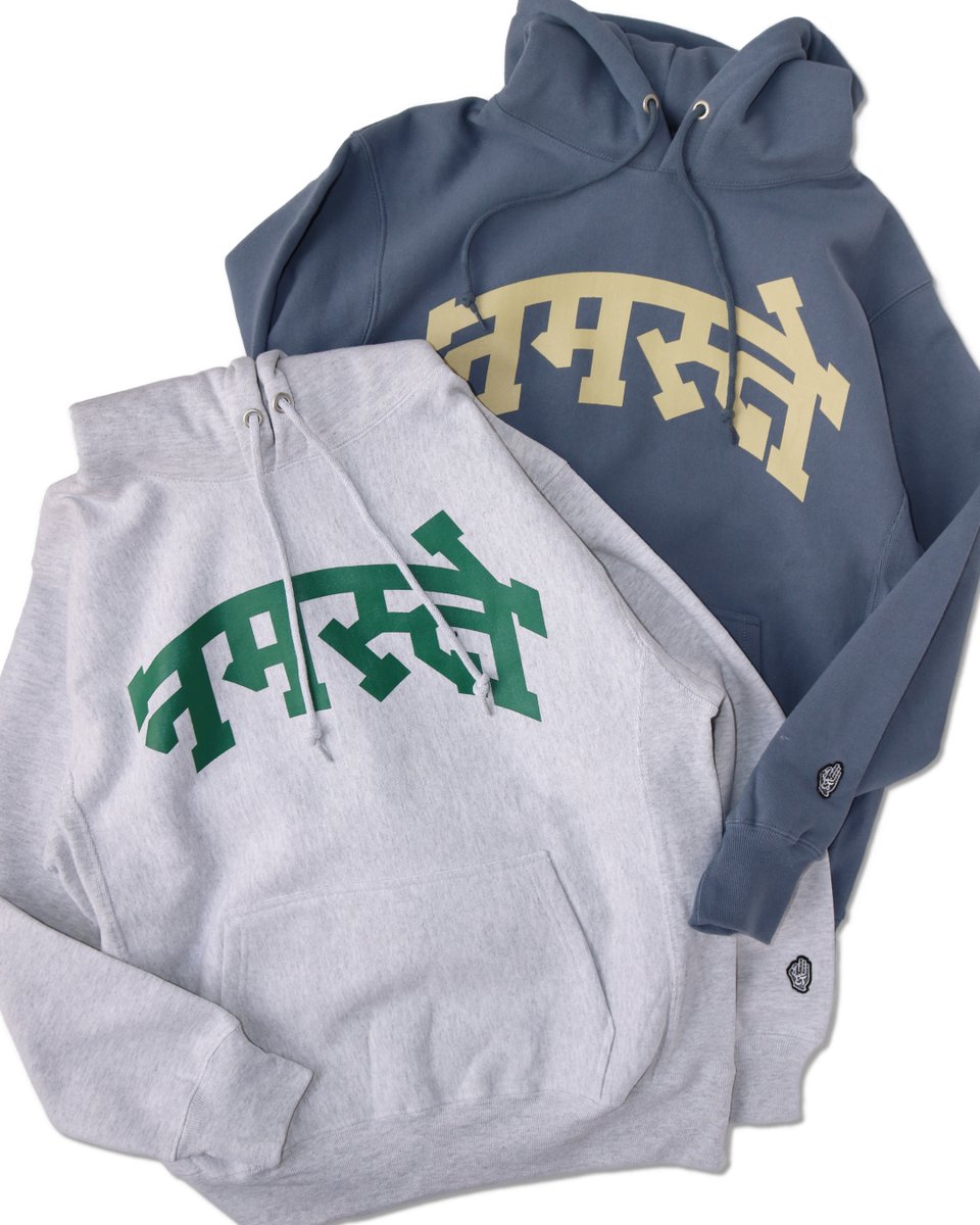 ナマステ！新色フーディーが登場です！今回はアッシュ、フェードブルーの２色、サイズは４展開。使いやすさ、着心地抜群です。旅の始まりの言葉ナマステ、色々な場所にお供させてくださいね。

｜NEW｜
NAMASTE ARCH CREW NECK SWEAT SHIRTS
ASH / FADE BLUE | M - XXL
<a href="/ethnictokyo/">ETHNIC TOKYO</a>
#浅草橋