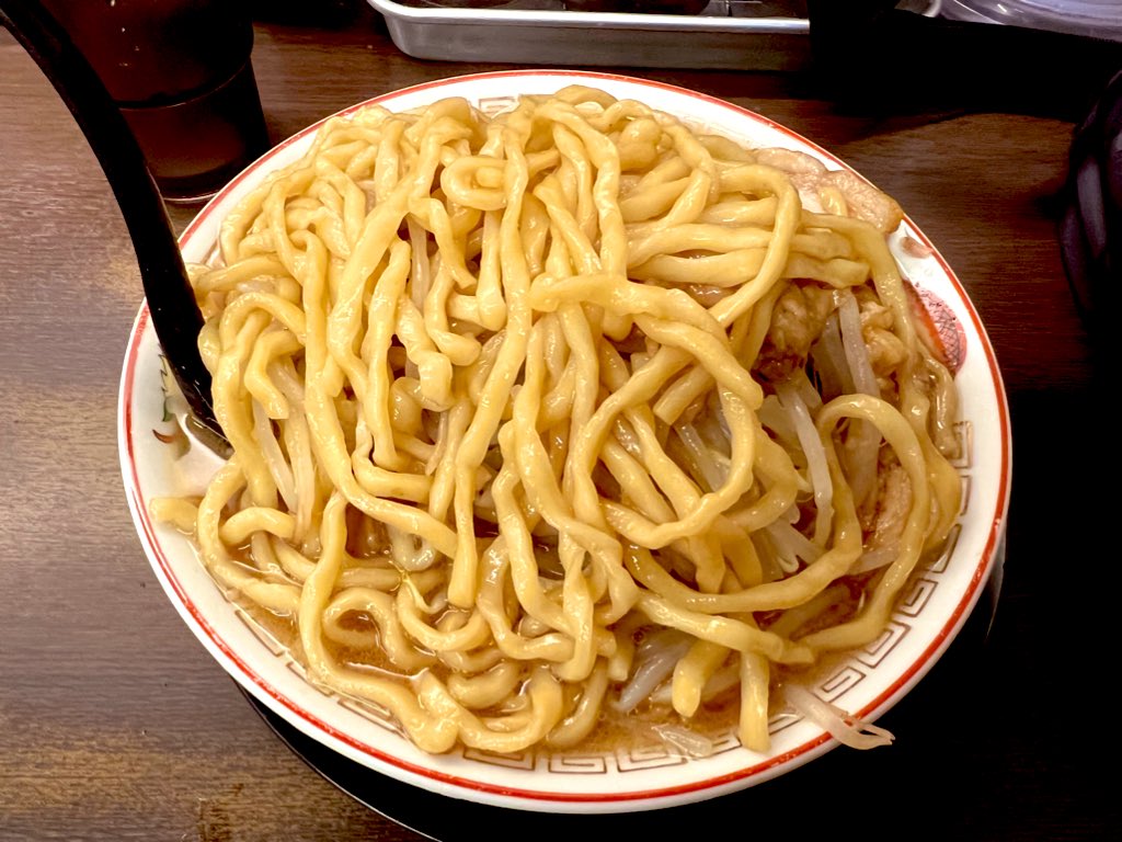HARU_STEPN's tweet photo. 今日からSTEPNダイエットしますっ！！

しばらく会えなくなるわ、二郎(系)！！

美味しかった！😄

#STEPN
#STEPNGO https://t.co/4x3ZRtPbtf